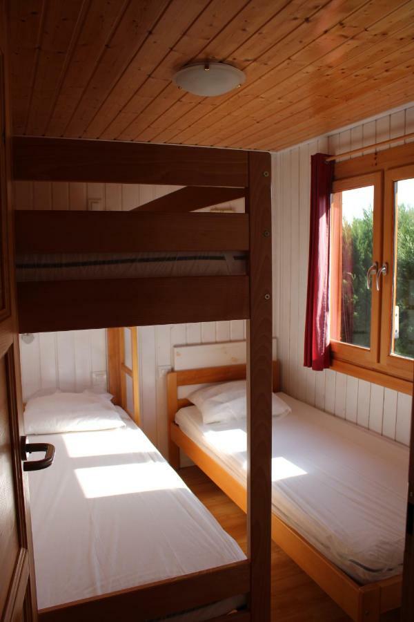 Camping Familial Paisible Avec Piscine, Mobil Home , Chalet, Studio & Emplacement Nue Casties-Labrande Exterior photo