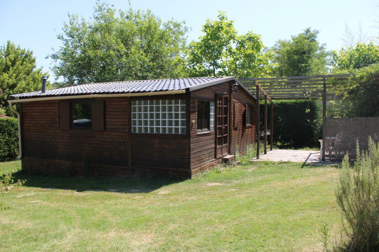 Camping Familial Paisible Avec Piscine, Mobil Home , Chalet, Studio & Emplacement Nue Casties-Labrande Exterior photo